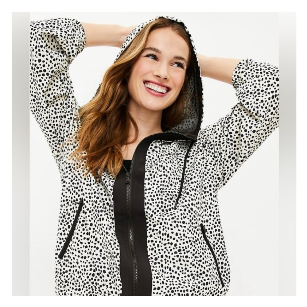 323 NWOT Lou & Grey Wanderweave Windbreaker Spotted Black Leopard Print Medium